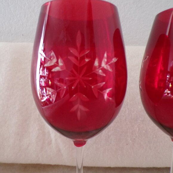 Lot Of 2 Stemware Elegant Crystal Ruby Red Etched Clear Snowflake Wine Glass - Picture 5 of 7